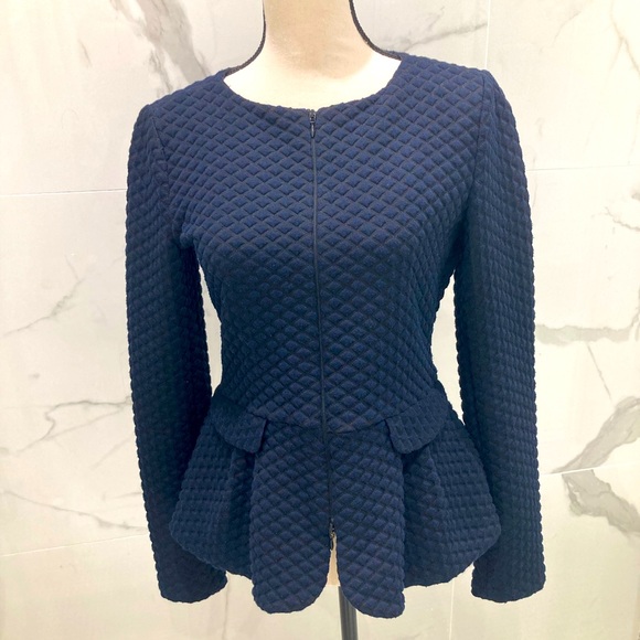 Armani Colezioni blazer, very elegant and sexy! Size 42 - Picture 2 of 7